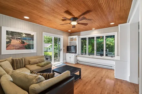 40 Dellwood Avenue Dellwood MN 55110