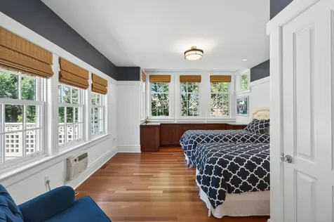 40 Dellwood Avenue Dellwood MN 55110