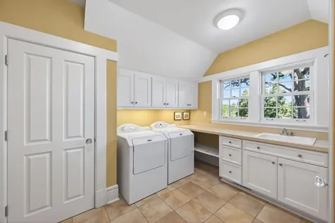 40 Dellwood Avenue Dellwood MN 55110