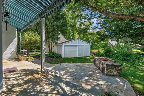 40 Dellwood Avenue Dellwood MN 55110