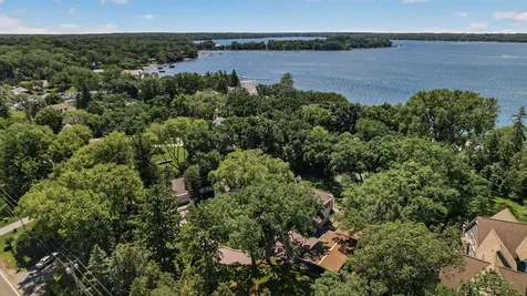 40 Dellwood Avenue Dellwood MN 55110