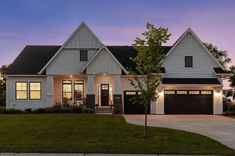 1461 Palmer Drive N Lake Elmo MN 55042