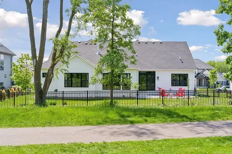 1461 Palmer Drive N Lake Elmo MN 55042