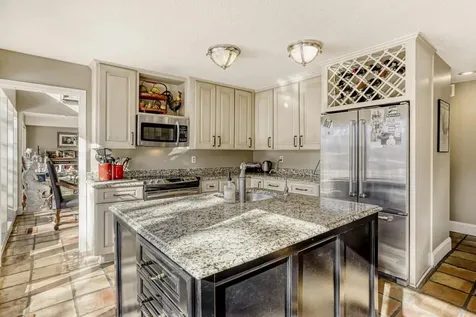2081 Meeting Street Wayzata MN 55391