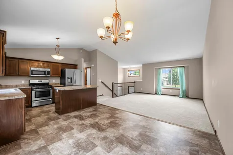 25400 12th Street W Zimmerman MN 55398