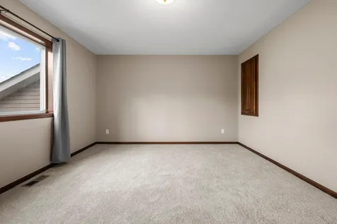 25400 12th Street W Zimmerman MN 55398