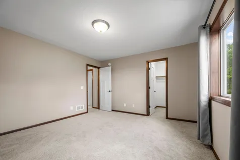 25400 12th Street W Zimmerman MN 55398