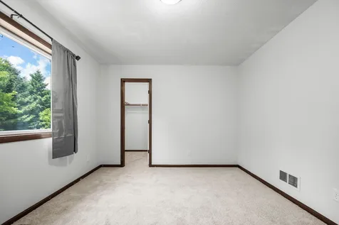 25400 12th Street W Zimmerman MN 55398