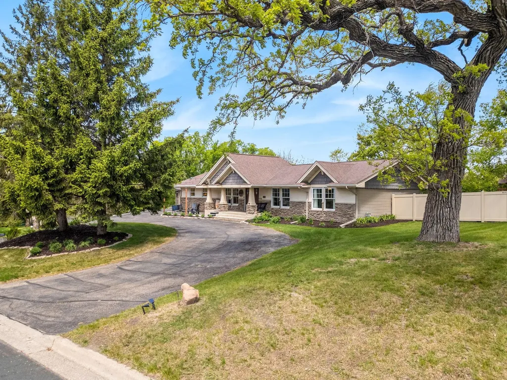 6420 Bluff Drive Bloomington MN 55438
