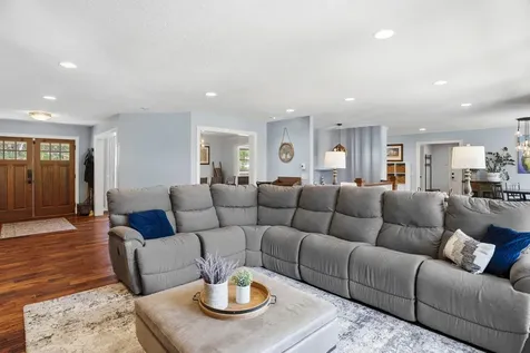 6420 Bluff Drive Bloomington MN 55438