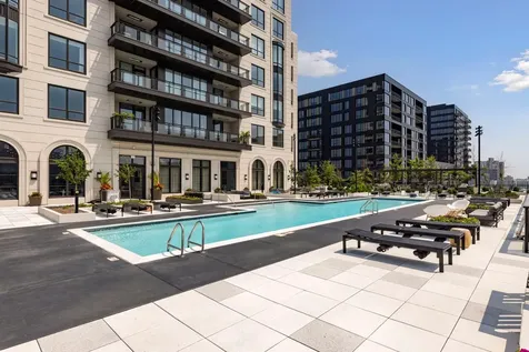 1111 W River Parkway Minneapolis MN 55415