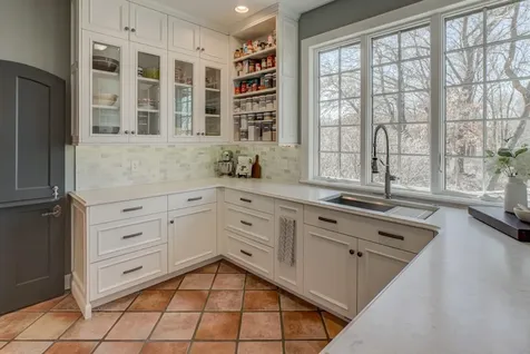 27 Pine Road North Oaks MN 55127