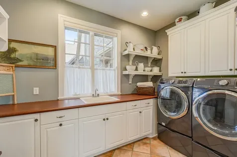 27 Pine Road North Oaks MN 55127