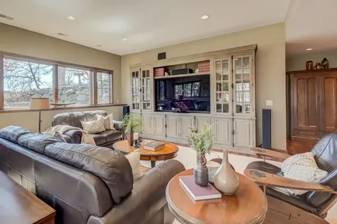 27 Pine Road North Oaks MN 55127