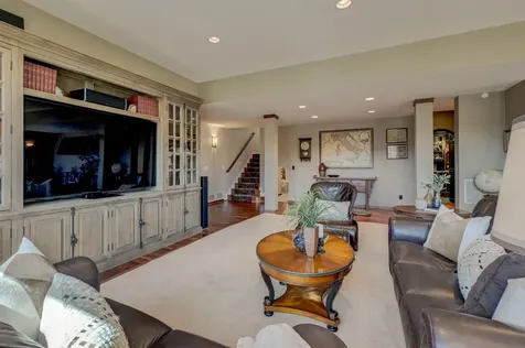 27 Pine Road North Oaks MN 55127