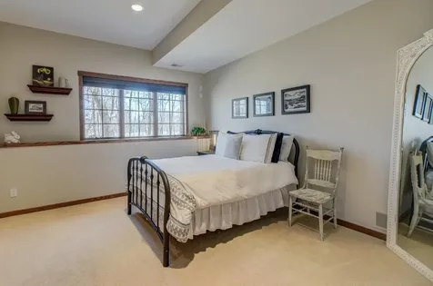 27 Pine Road North Oaks MN 55127