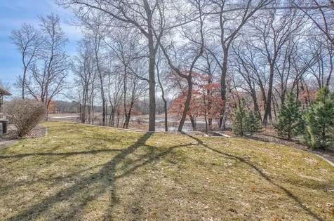 27 Pine Road North Oaks MN 55127