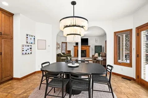 1944 Chinook Drive Duluth MN 55811