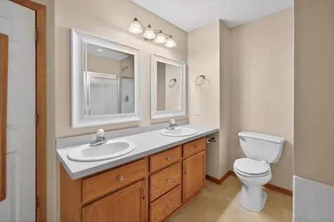 1758 Philipp Drive Shakopee MN 55379