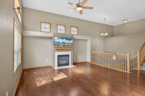 1758 Philipp Drive Shakopee MN 55379