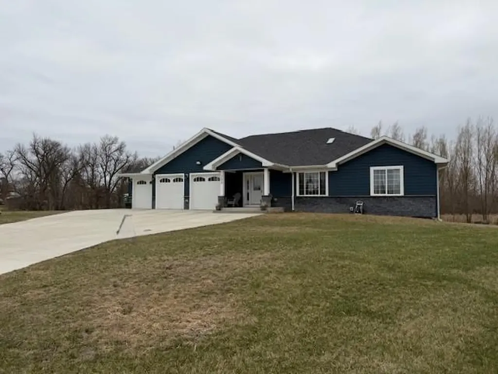 208 S Delaware Court Fulda MN 56131