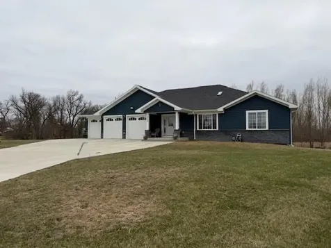 208 S Delaware Court Fulda MN 56131