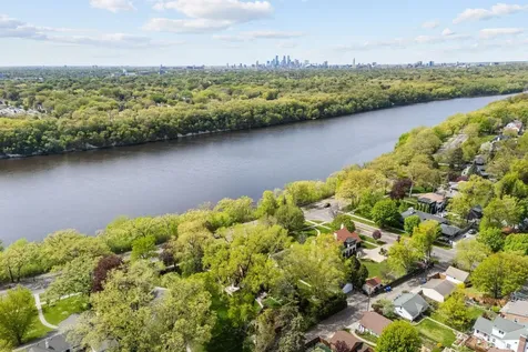504 Mississippi River Boulevard S Saint Paul MN 55116