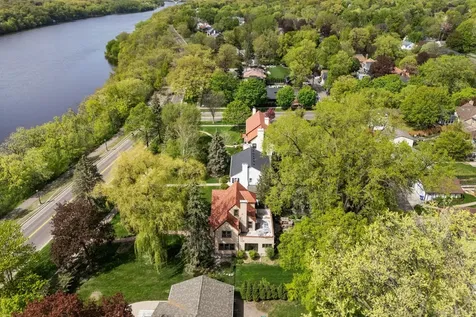 504 Mississippi River Boulevard S Saint Paul MN 55116