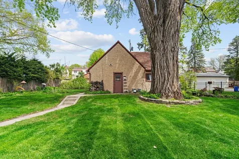 504 Mississippi River Boulevard S Saint Paul MN 55116