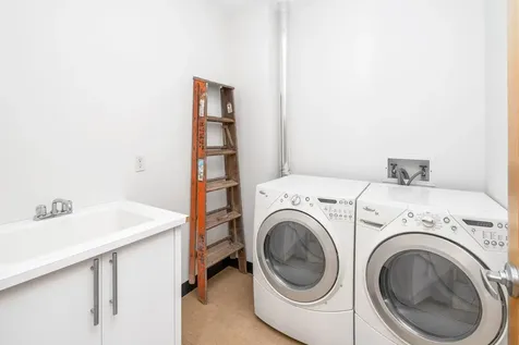 311 E Superior Street Duluth MN 55802