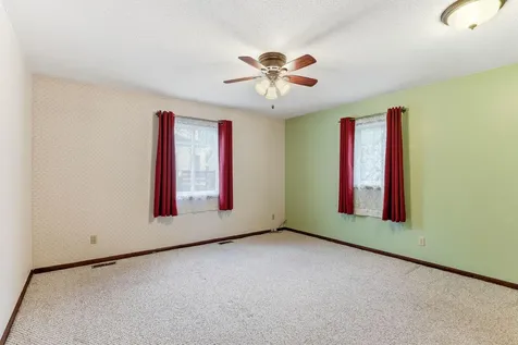 2291 Rockwood Avenue Saint Paul MN 55116