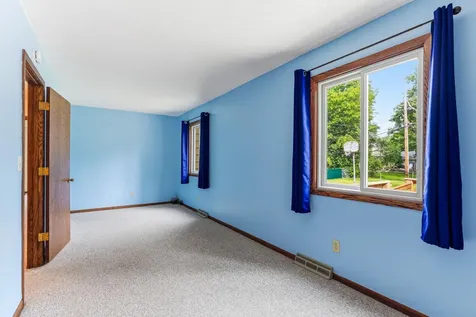 2291 Rockwood Avenue Saint Paul MN 55116