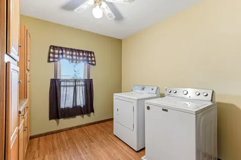 2291 Rockwood Avenue Saint Paul MN 55116
