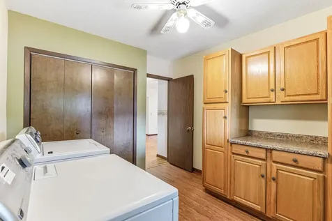2291 Rockwood Avenue Saint Paul MN 55116