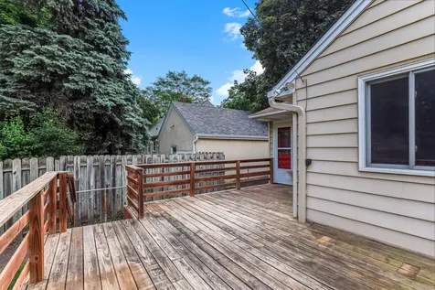 2291 Rockwood Avenue Saint Paul MN 55116