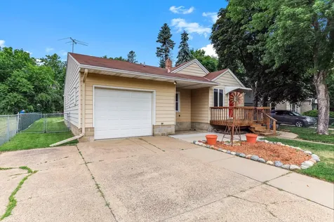 2291 Rockwood Avenue Saint Paul MN 55116