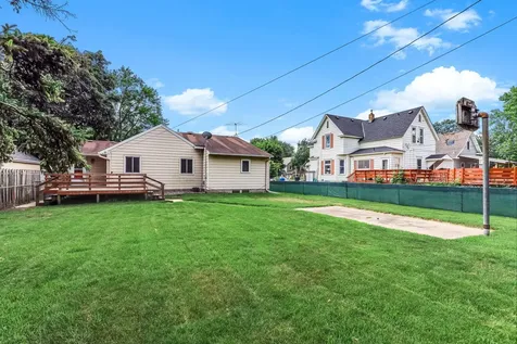 2291 Rockwood Avenue Saint Paul MN 55116
