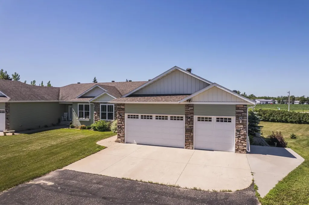 20623 County Highway 21 Detroit Lakes MN 56501
