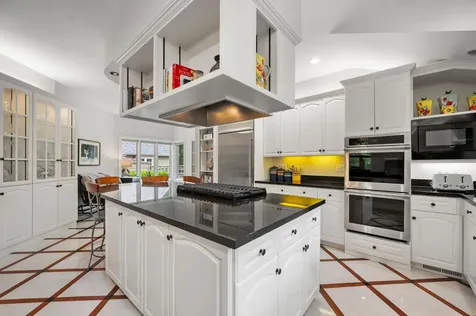 23760 Lawtonka Drive Excelsior MN 55331