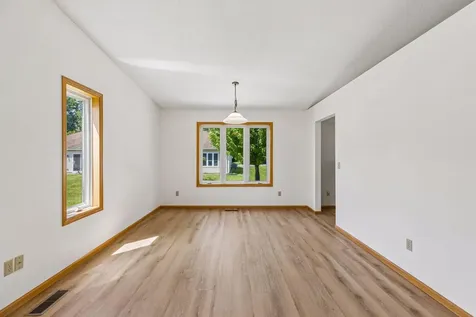 3447 Valento Circle Vadnais Heights MN 55127