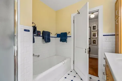 4904 Thomas Avenue S Minneapolis MN 55410