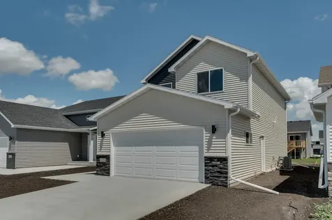 6726 Belding Drive S Fargo ND 58104