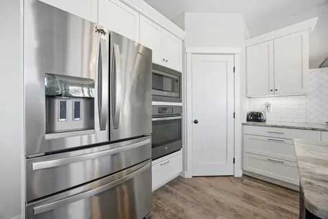 1465 Shawnas Place S Fargo ND 58104
