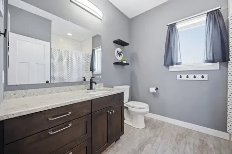 1465 Shawnas Place S Fargo ND 58104