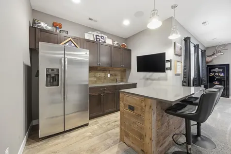 1465 Shawnas Place S Fargo ND 58104