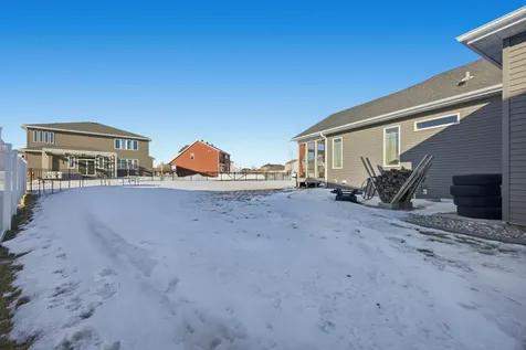 1465 Shawnas Place S Fargo ND 58104