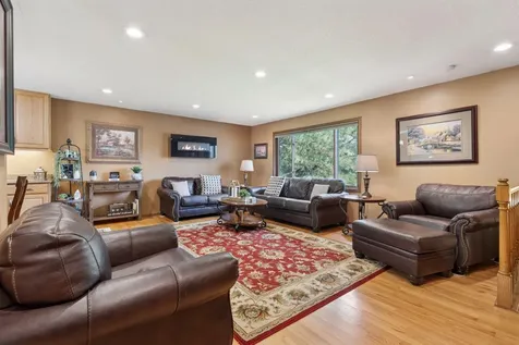 9217 W River Road Brooklyn Park MN 55444