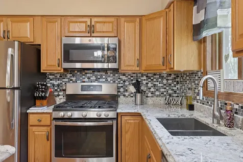 9217 W River Road Brooklyn Park MN 55444