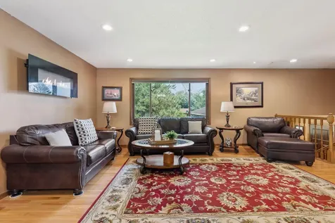 9217 W River Road Brooklyn Park MN 55444