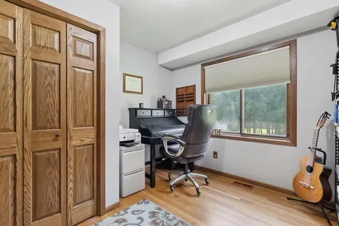 9217 W River Road Brooklyn Park MN 55444